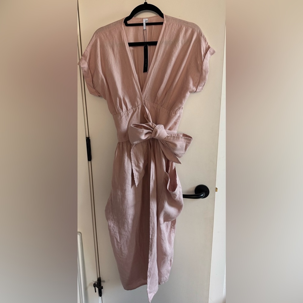 Seaside Tones Linen Dress - Picture 8 of 10